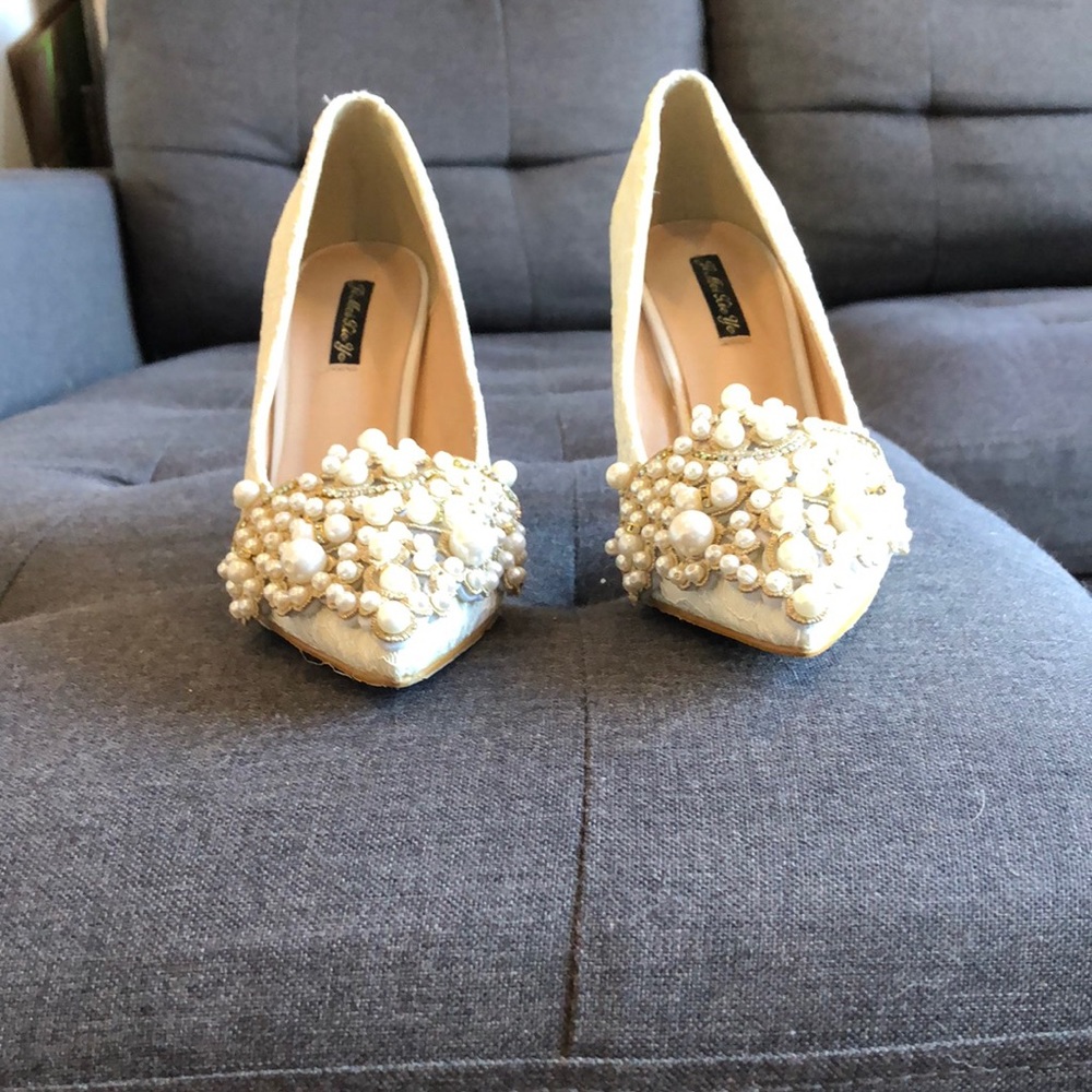 Beautiful wedding shoes! NWOT
